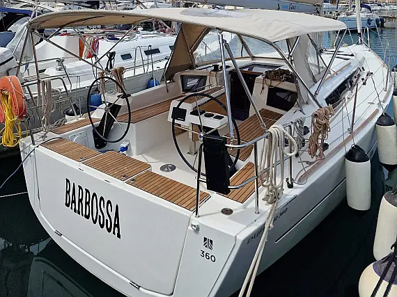 Dufour 360