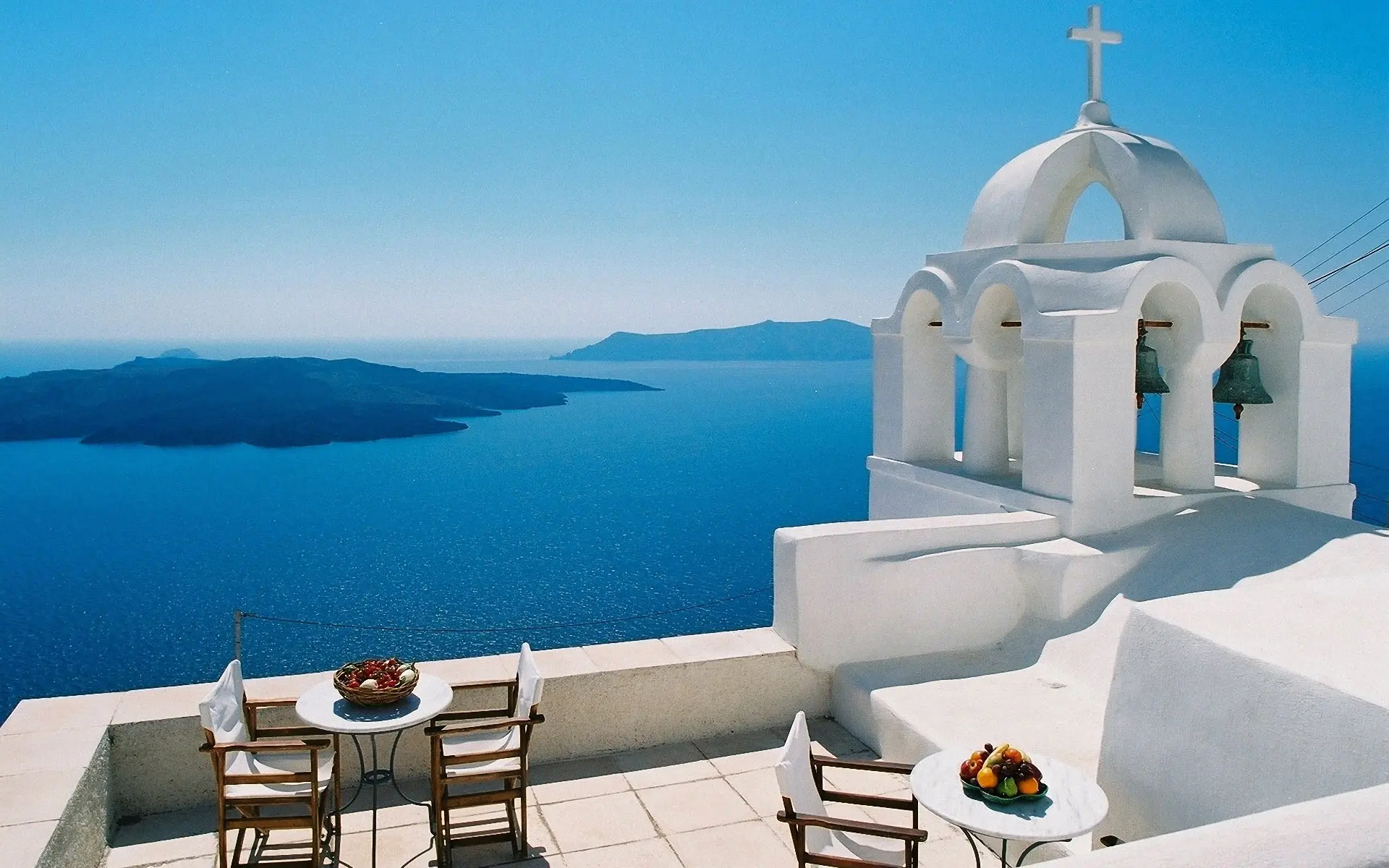 Explore Cyclades